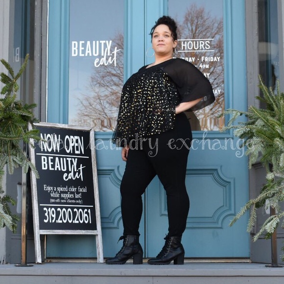 Plus Size Metallic Gold Stars Blouse - Picture 2 of 8